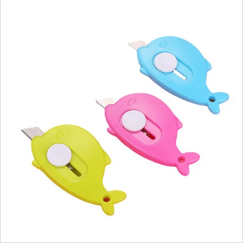 Pisau Cutter Mini Karakter Lucu Travel Portable Mudah Digunakan — 2