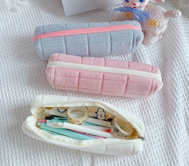 Kotak Tempat Pensil Velvet dengan Desain Bulu Serbaguna — 9