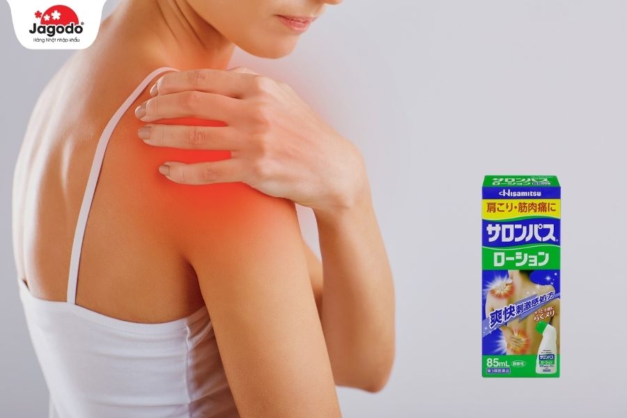 Chai lăn xoa bóp Salonpas Hisamitsu