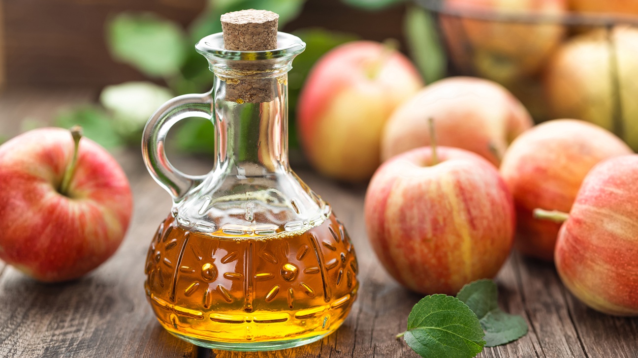 giấm táo giúp giảm mùi hôi ở vùng da dưới tay