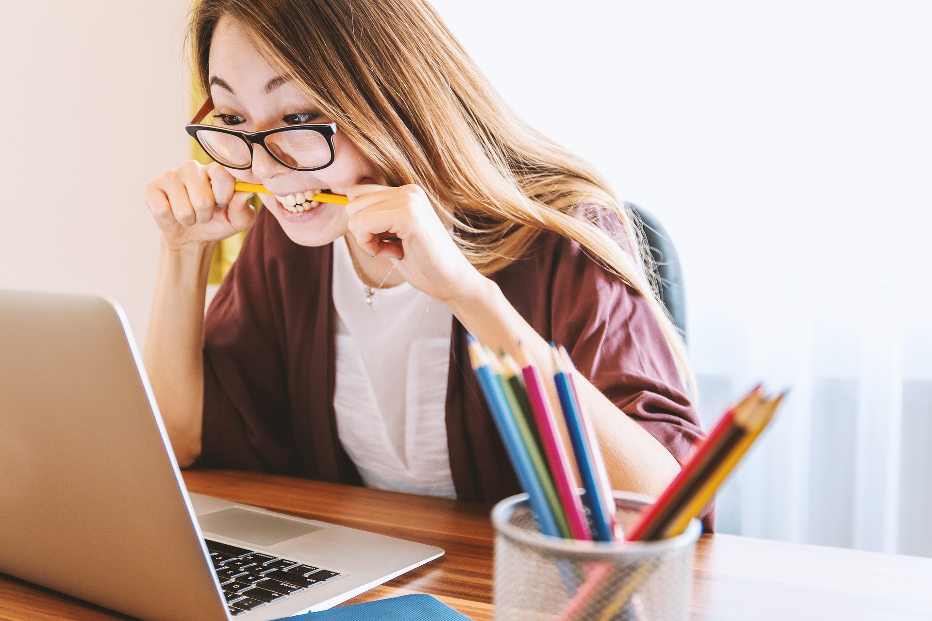 woman-laptop-business