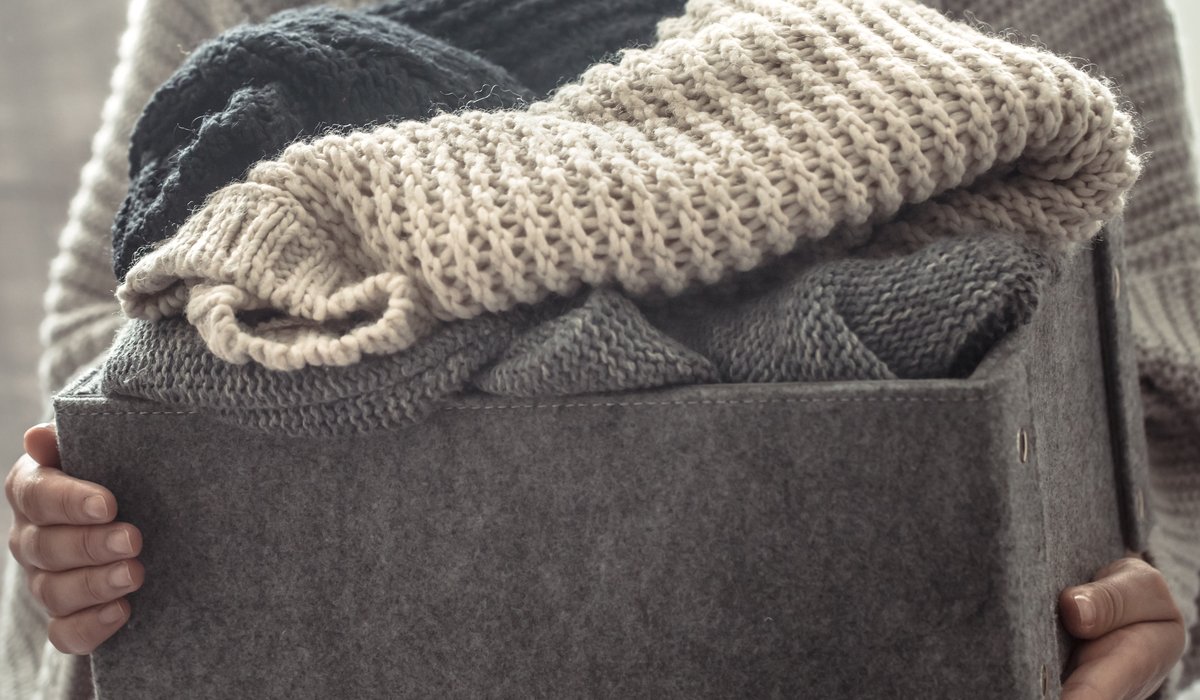 girl-with-sweaters