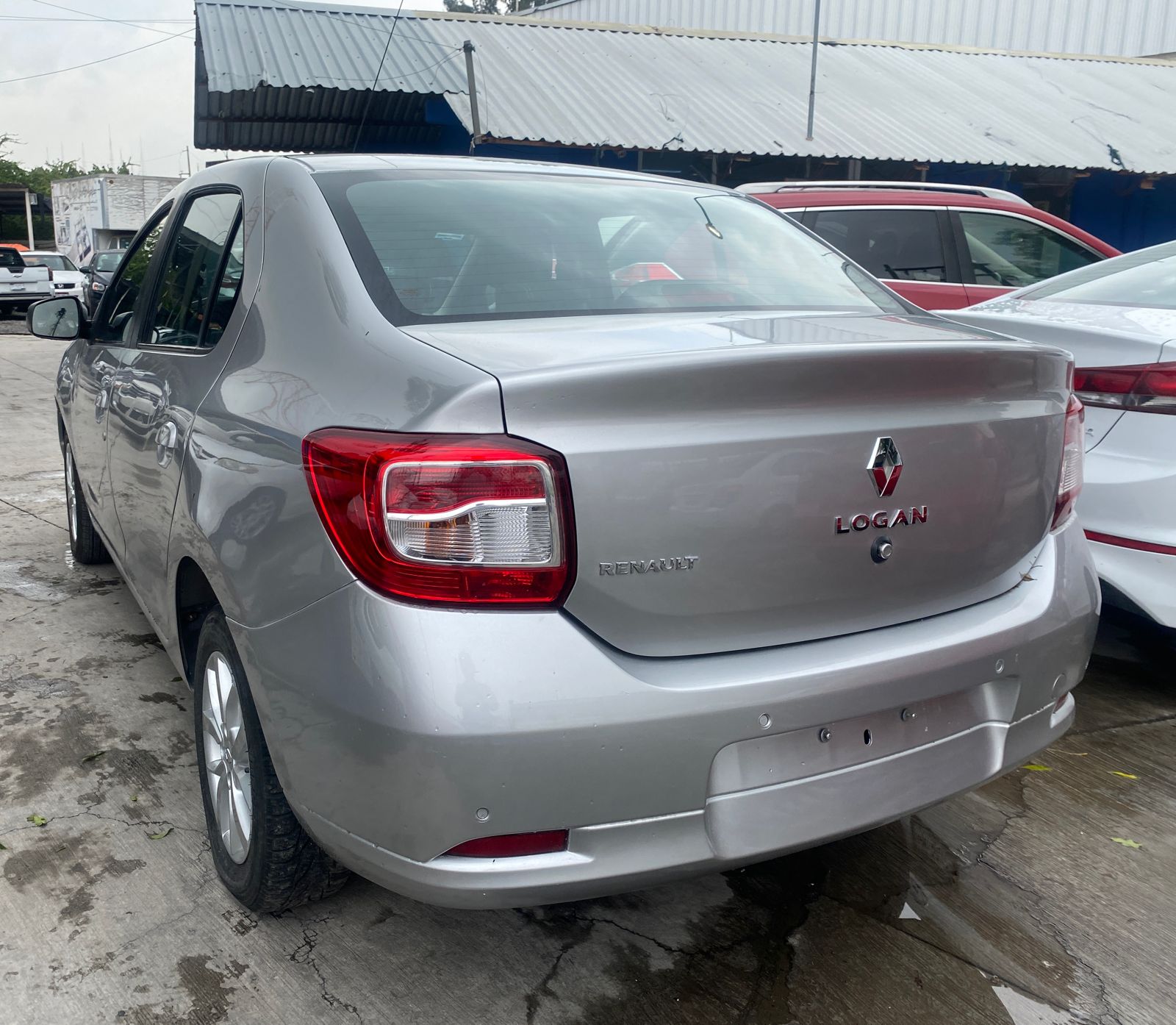 Renault Logan 2018 Manual gris