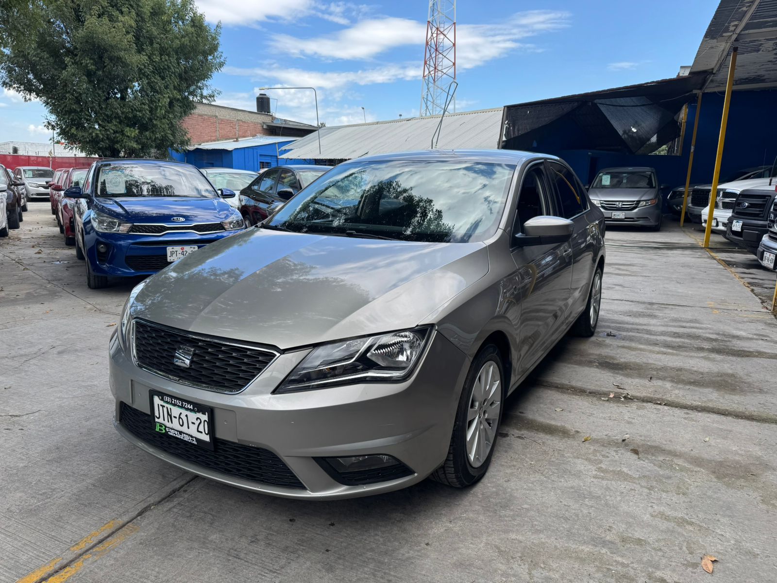 Seat Toledo 2016 REFERENCE Manual BEIGE