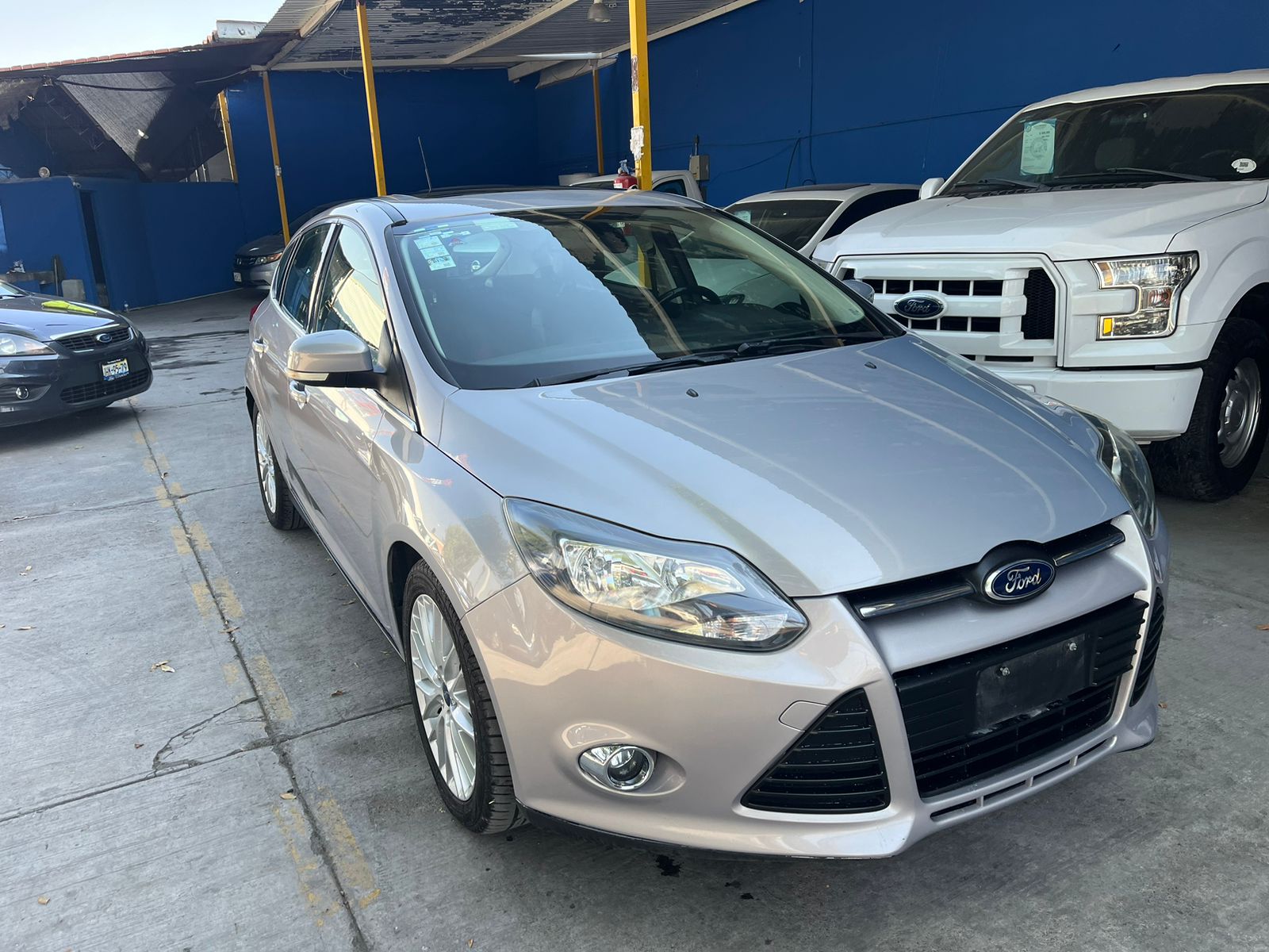 Ford Focus 2014 TITANIUM PLUS Automático GRIS