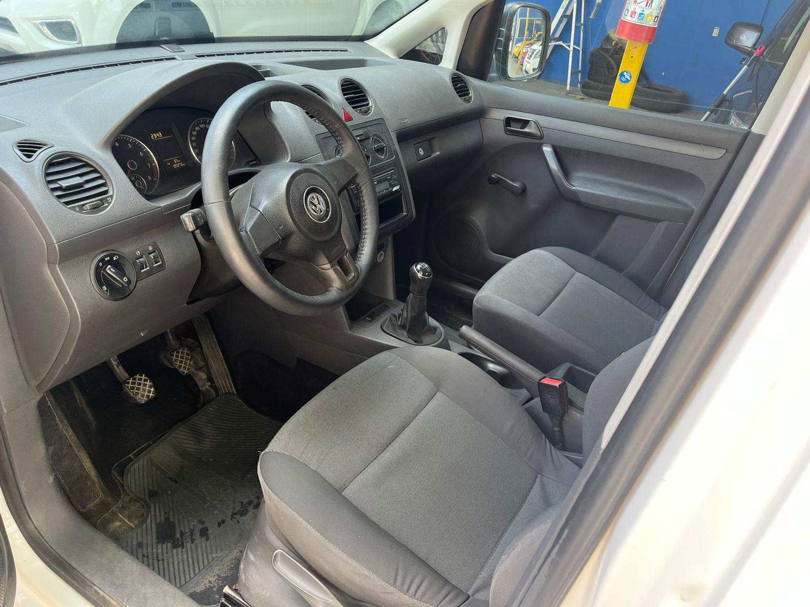 Volkswagen Caddy Maxi 2014 Manual blanco