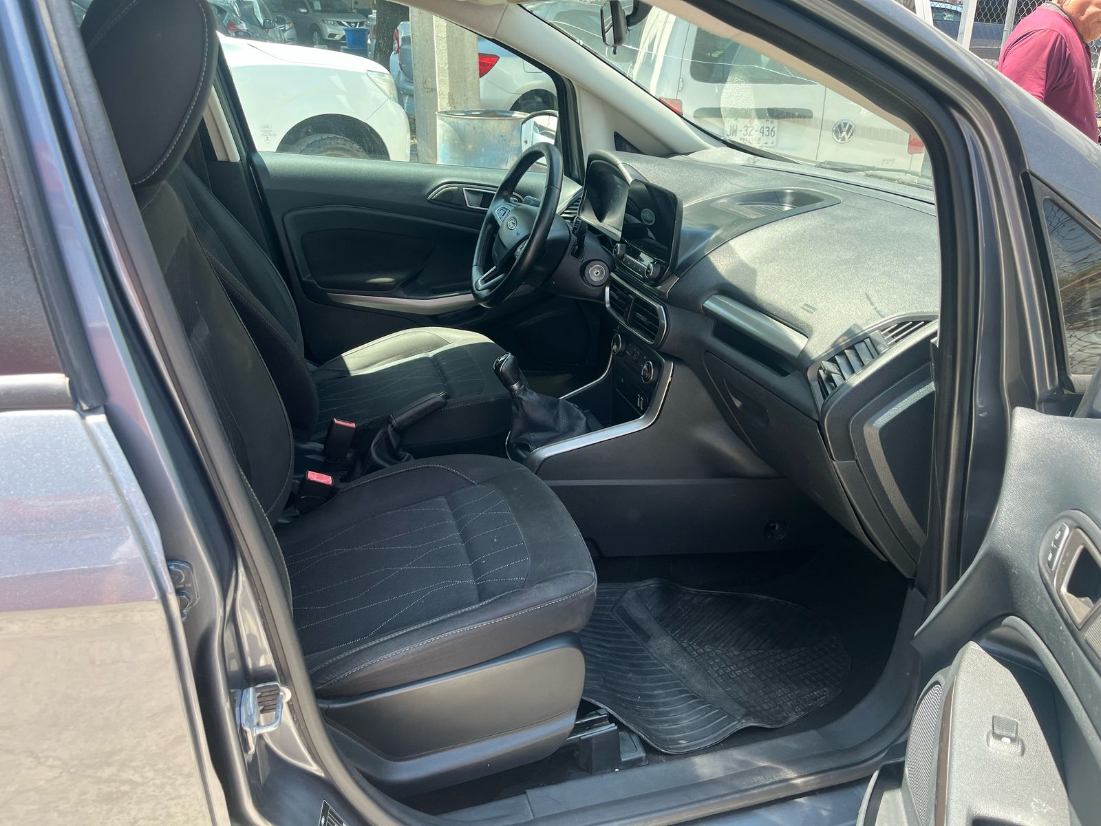 Ford EcoSport 2018 trend Manual gris