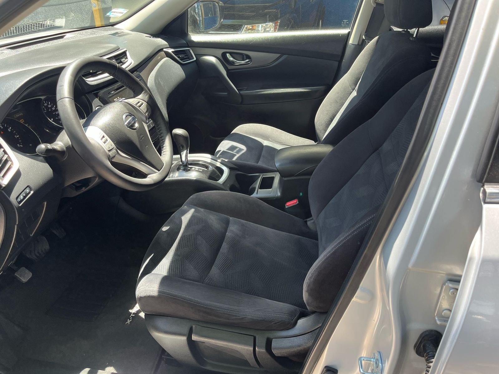 Nissan X-Trail 2016 sense Automático plata