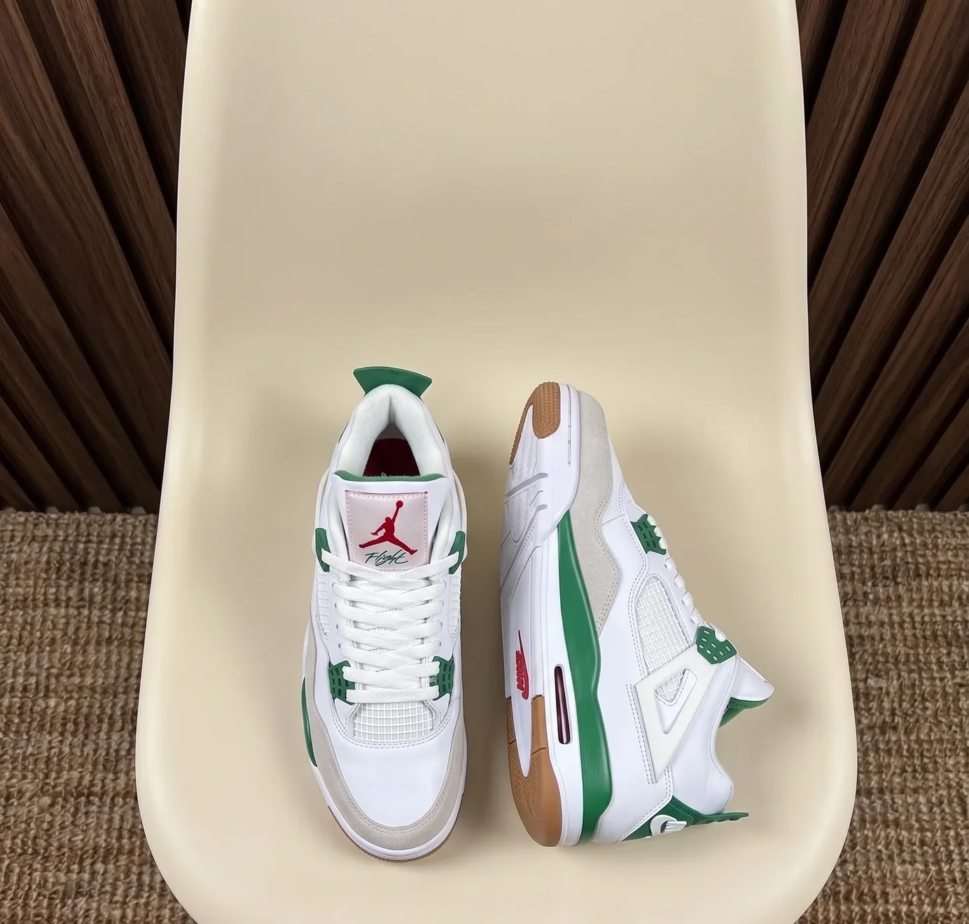 Jordan Retro 4 Blanco - Verde