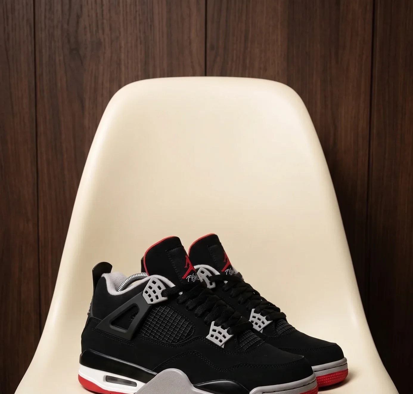 Jordan Retro Negro - Rojo