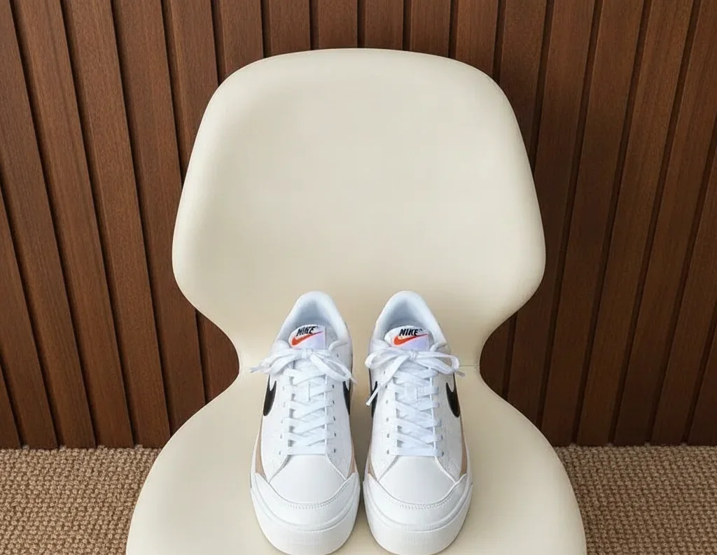 Nike Legacy Blanco - Beige