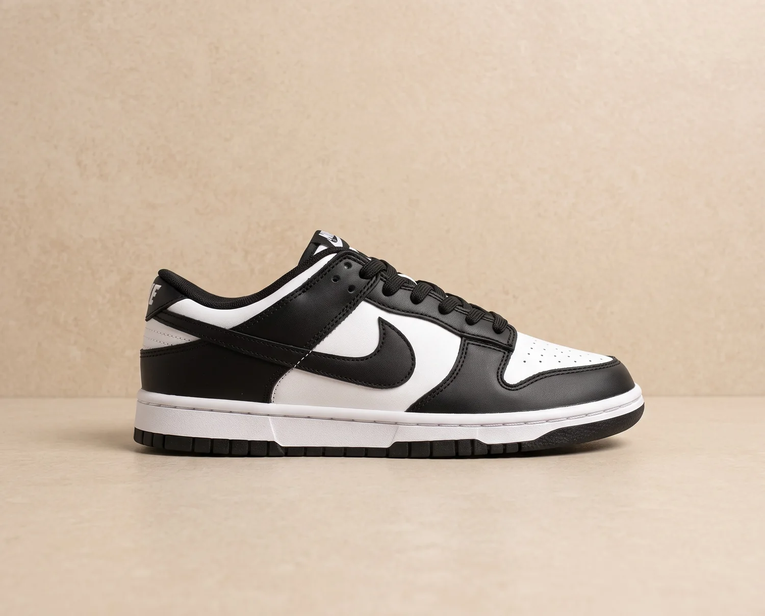 Nike SB Dunk Negro - Blanco - vista lateral