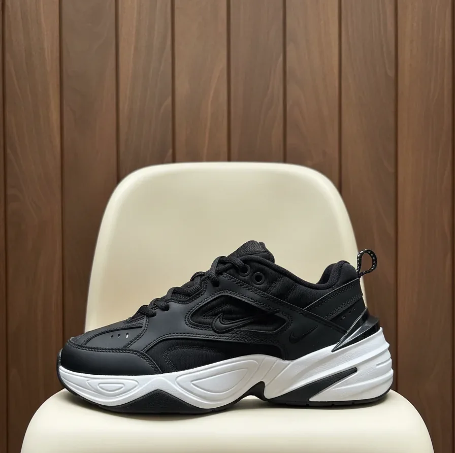 Nike Tekno Negro - Blanco