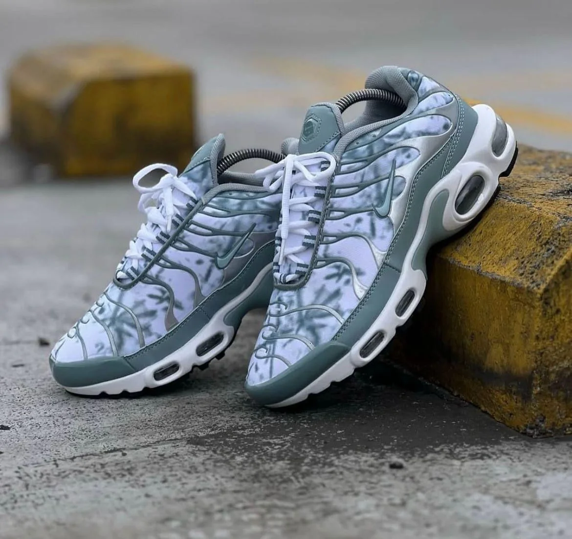 Nike TN Gris Estampado