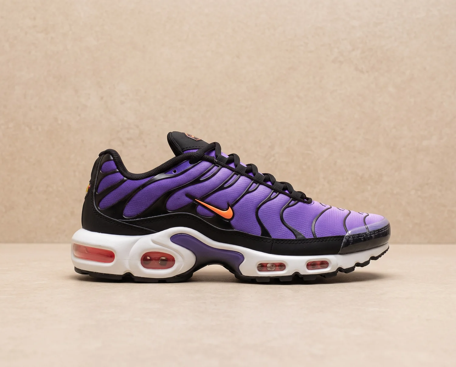 Nike TN Morado - vista lateral