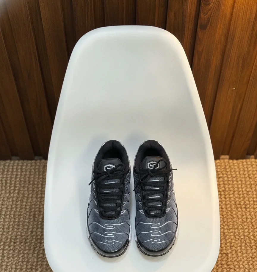 Nike TN Negro - Blanco