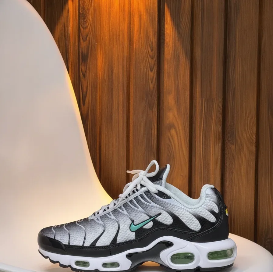 Nike TN Negro - Gris