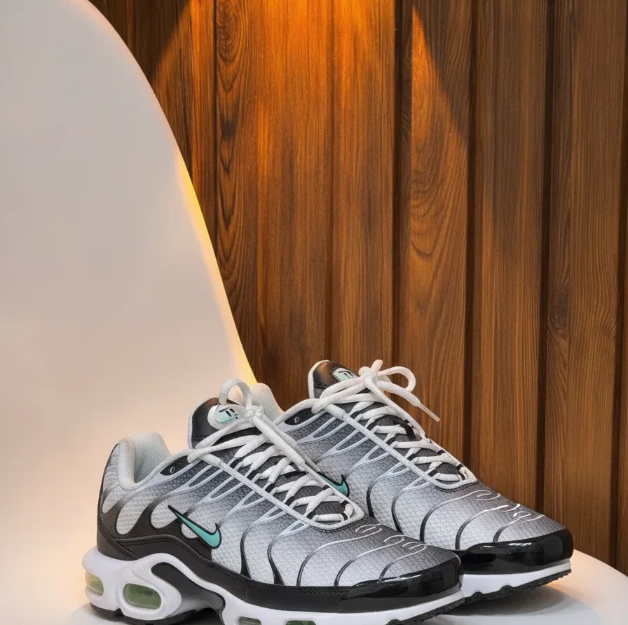 Nike TN Negro - Gris