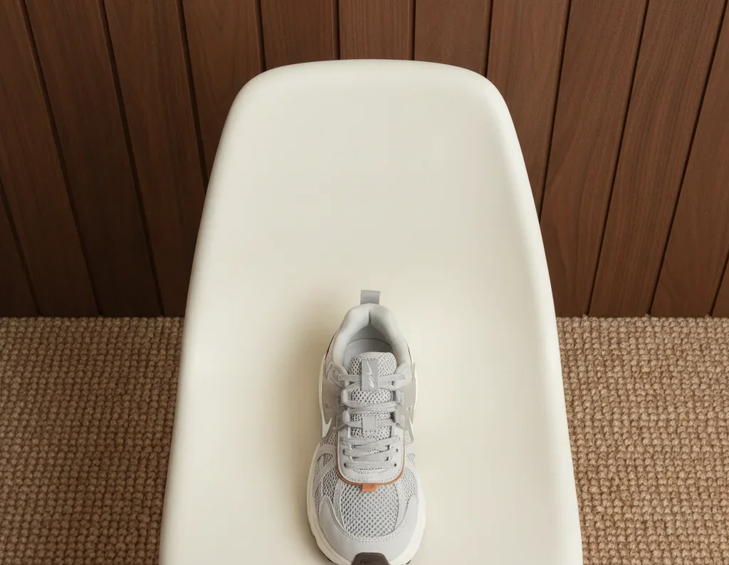 Nike V2K Run Beige