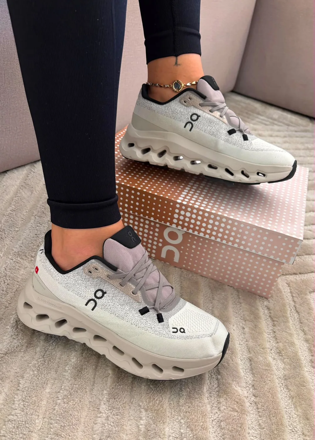 On Cloud Dama Beige