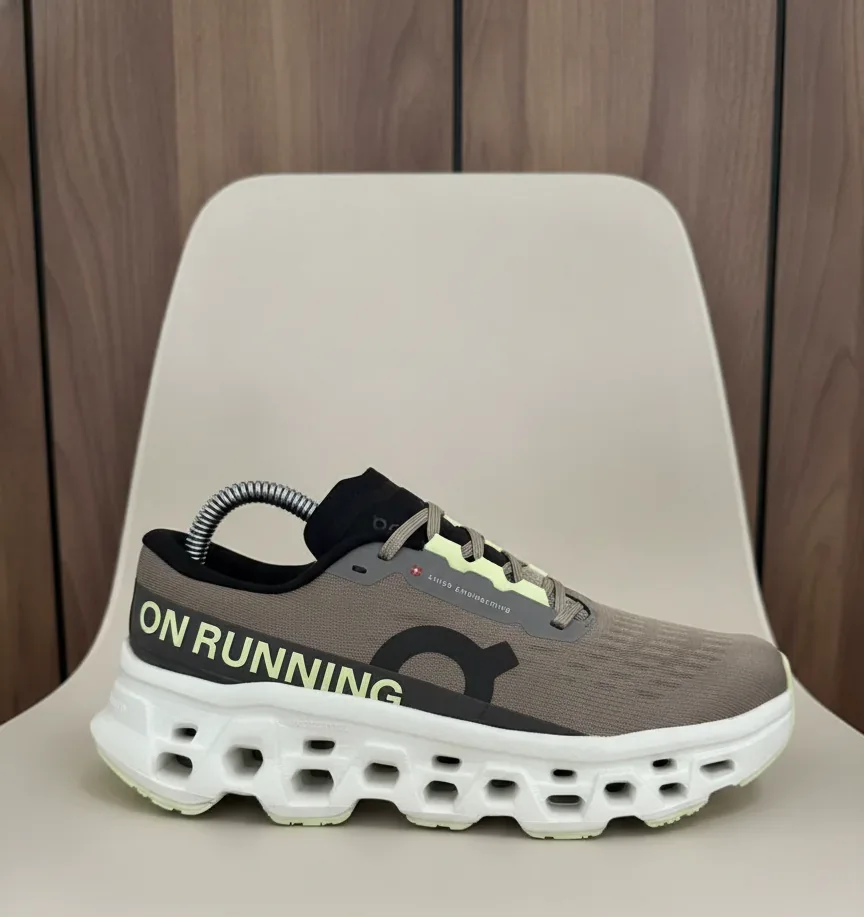 On Cloud Hombre Verde Militar