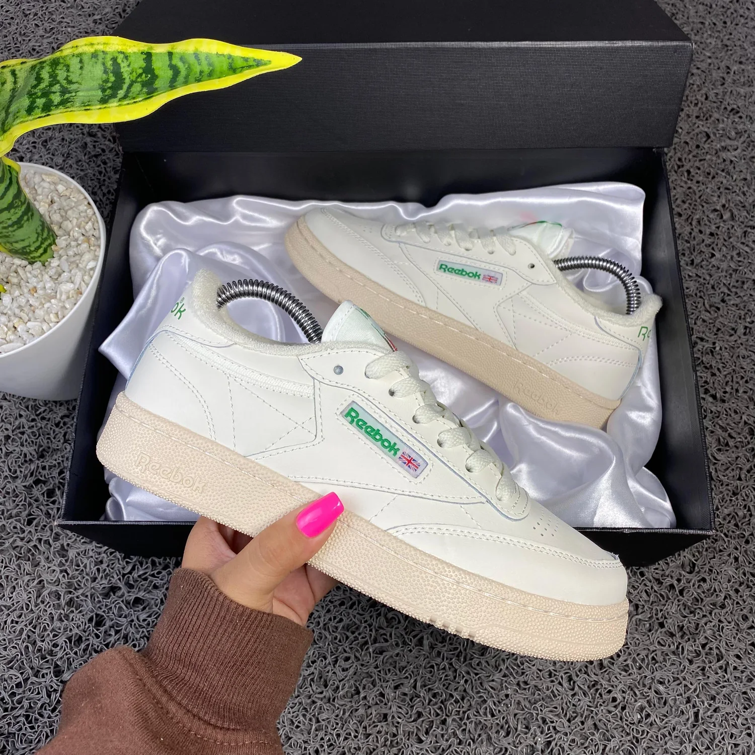 Reebok Beige