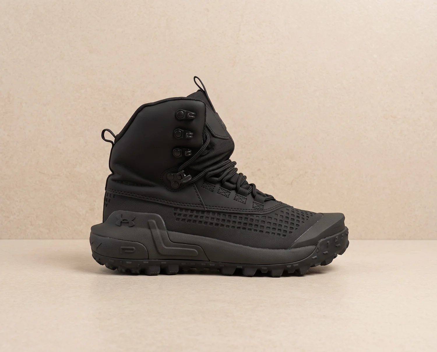 Under Armour Raider - vista lateral