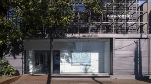 Fachada da Galeria Nara Roesler