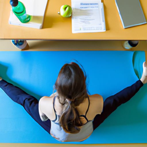 Copywriterka zkouší spojit práci na počítači s fitness, čtěte o jejím úspěchu a inspirujte se pro zlepšení svého zdraví a životního stylu! 🏋️‍♀️🖥️ #copywriting #fitness #zdraví