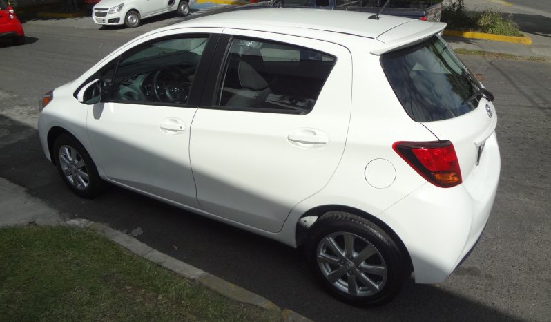 YARIS 2015 PREMIUM, MANUAL, AIRE, ELECTRICO, ESTEREO TOUCH, BLUETOOTH, IMPECABLE lleno