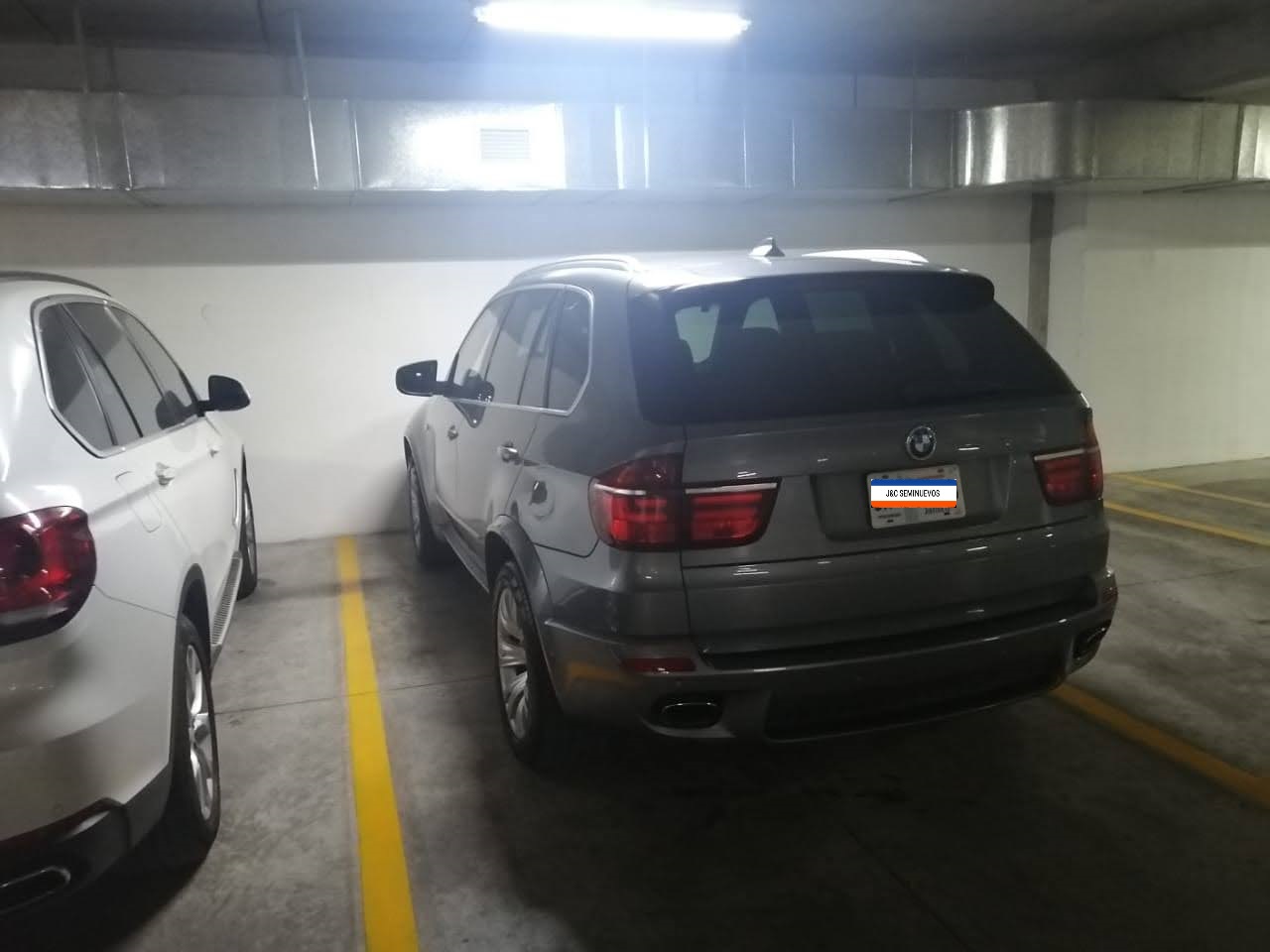 BMW X5 2013 X DRIVE 50IA SECURITY M SPORT Automático Gris