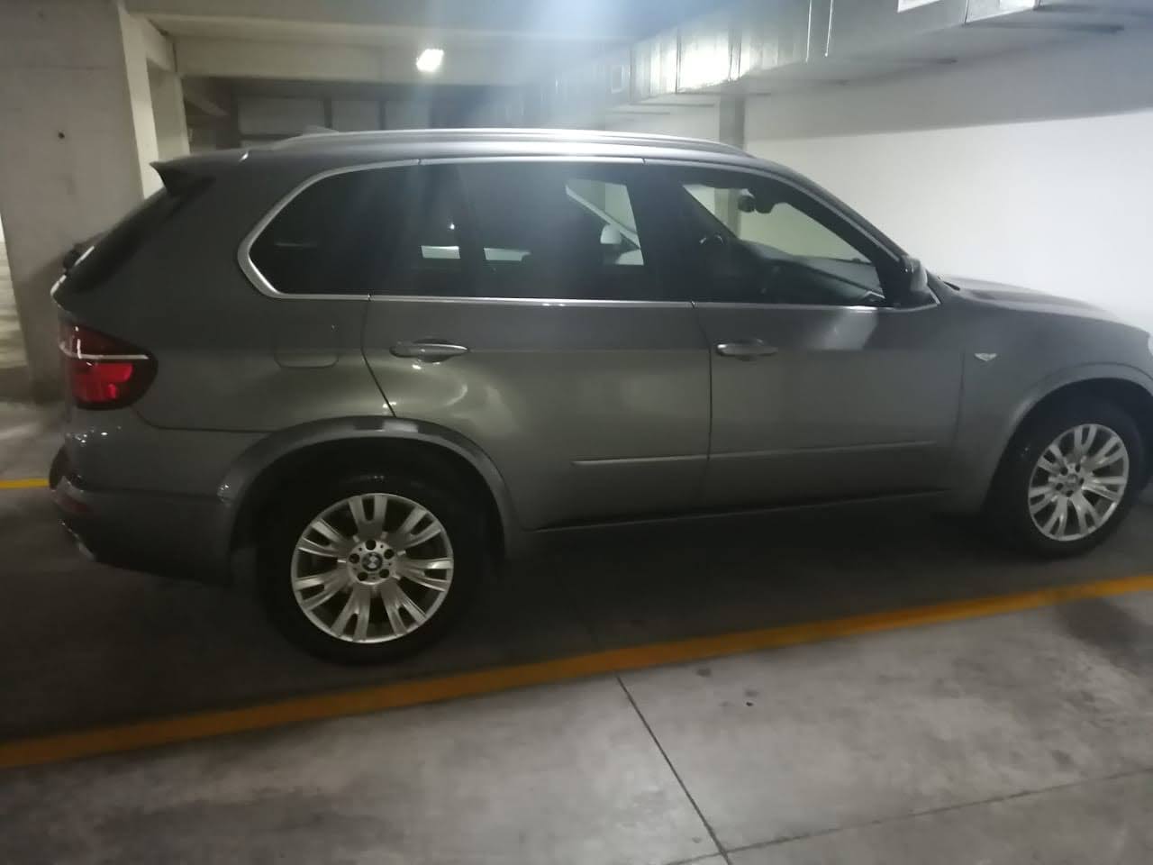 BMW X5 2013 X DRIVE 50IA SECURITY M SPORT Automático Gris