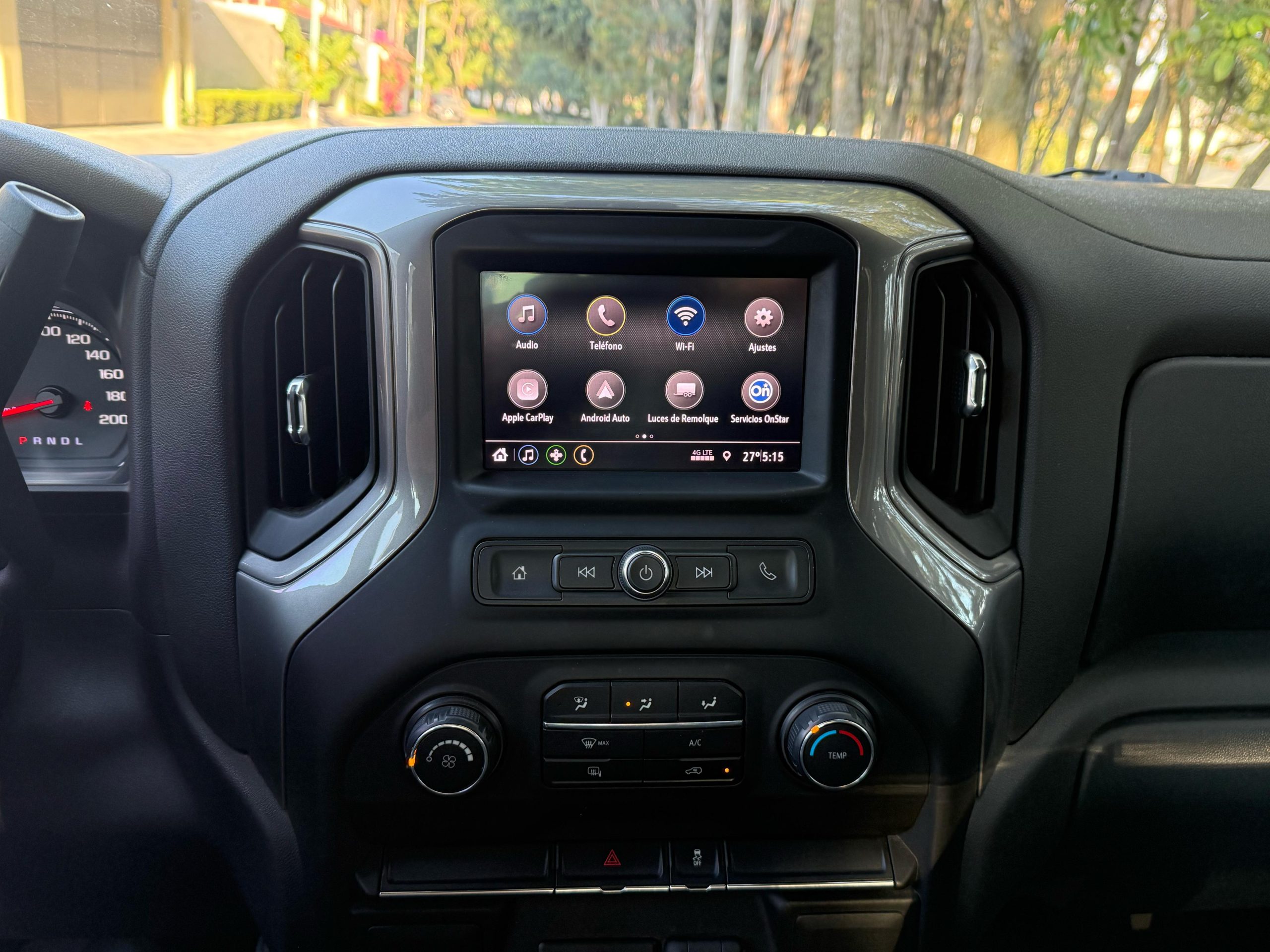 Chevrolet Silverado 2020 CREW CAB 4X4 PAQ F Automático Gris