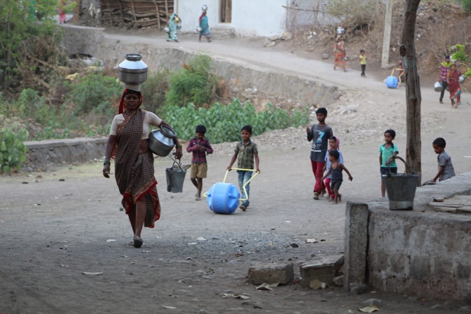 JOSHConnect Foundation Water Wheel Distribution to Families in Rural Maharashtra