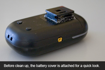 The battery cover now features the flash foot to attach to our DSLR