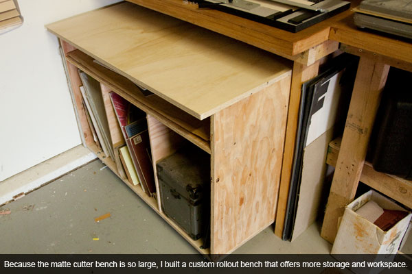 The movable workbench and storage.