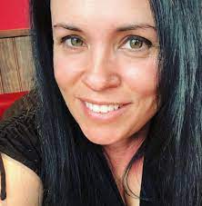 Emma St Clair - sweet and sassy 'closed door' romcoms on the Joys of Binge Reading podcast