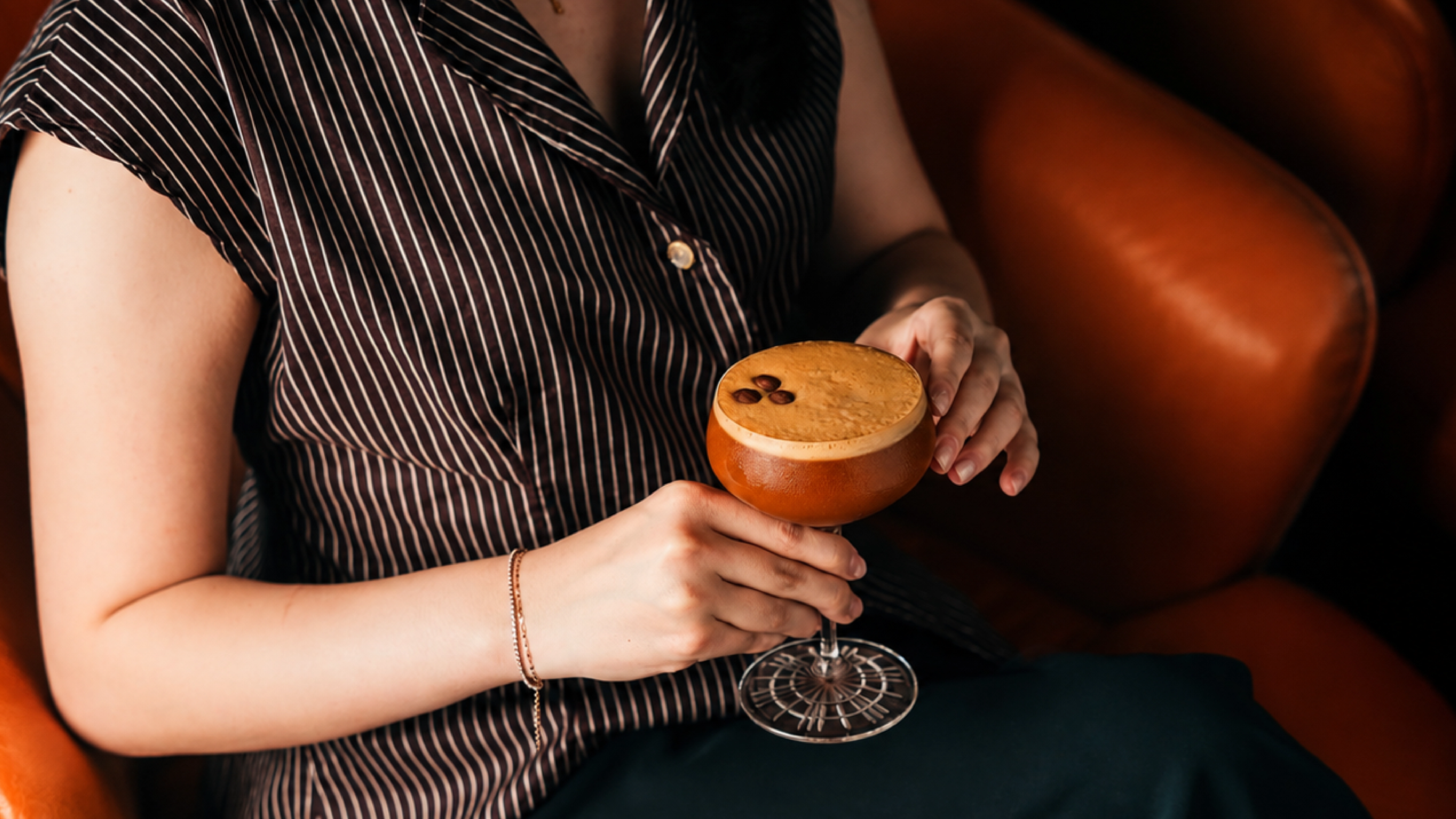 Twilight Pour — Empress China Bar