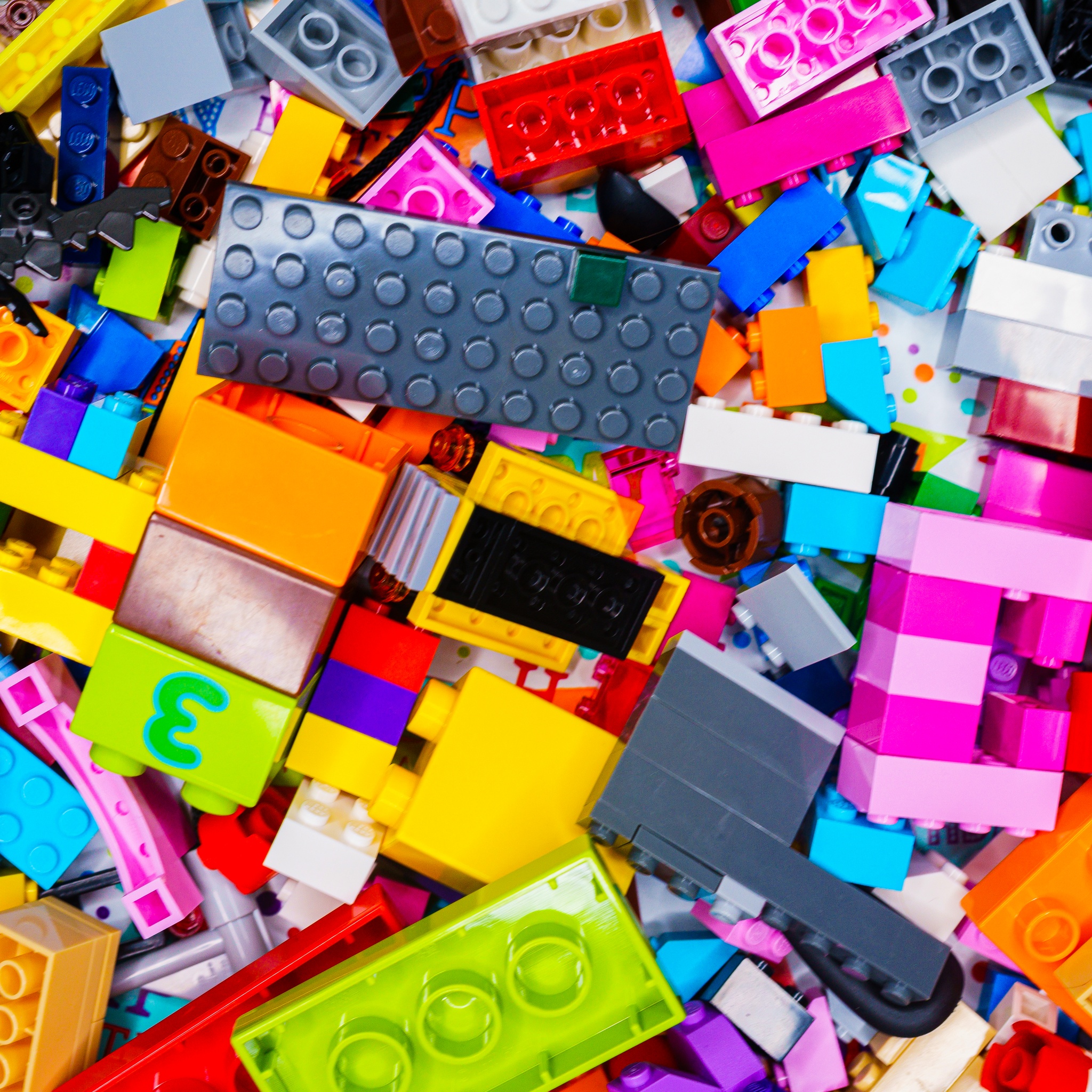 Stacked Lego jigsaw puzzle by Gotiva