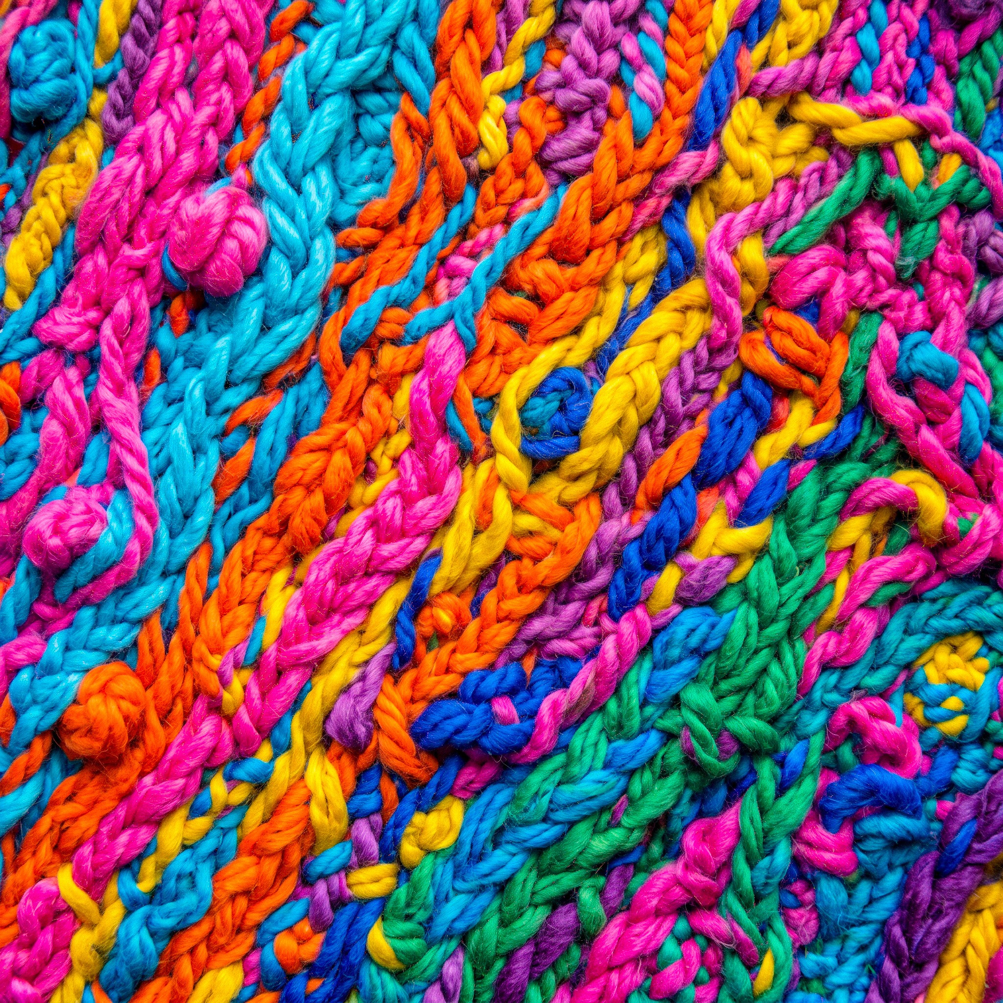 Knitting jigsaw puzzle by Colorithm