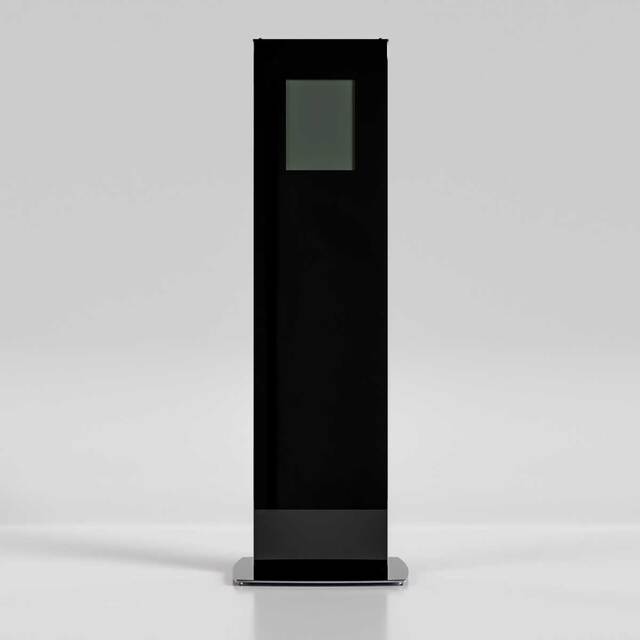 Showroom Display PREMIUM pentru tableta, tip totem, negru, dimensiuni la cerere