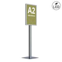 Stand publicitar cu casetă luminoasă format A2 (420x594mm), iluminare LED, expunere portret.