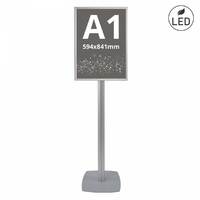 Stand publicitar cu casetă luminoasă format A1 (594x841mm), iluminare LED, expunere portret.