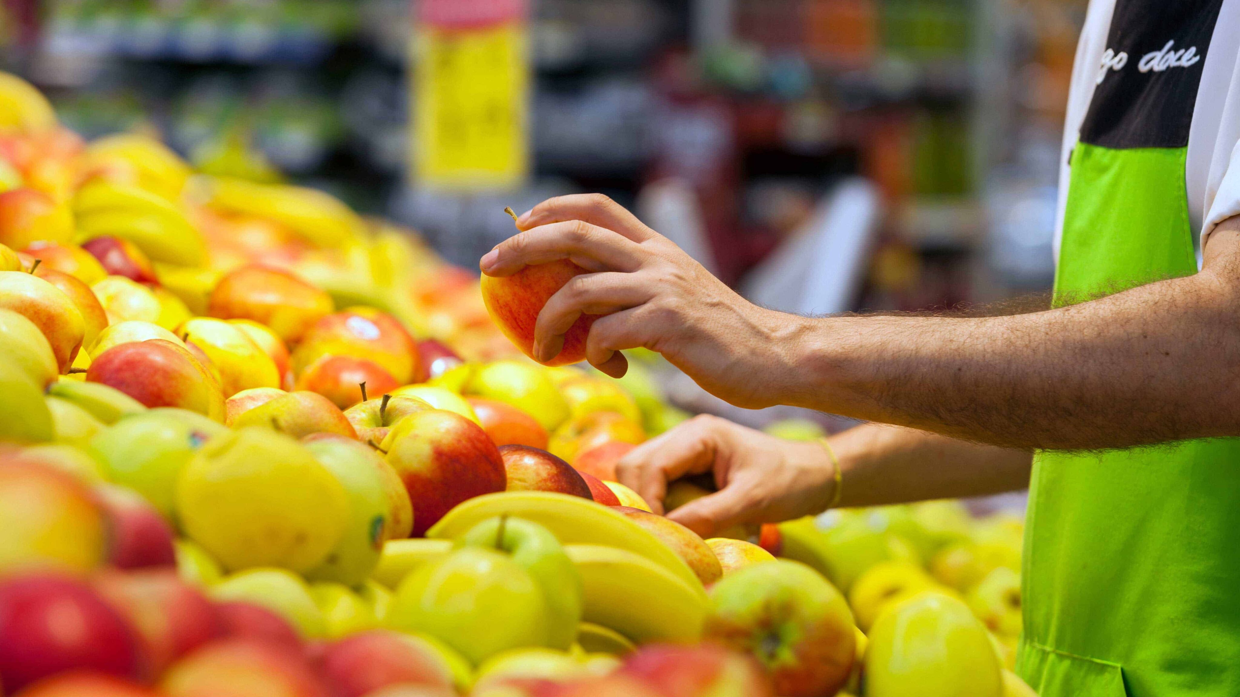 Apples in a supermarket showcase