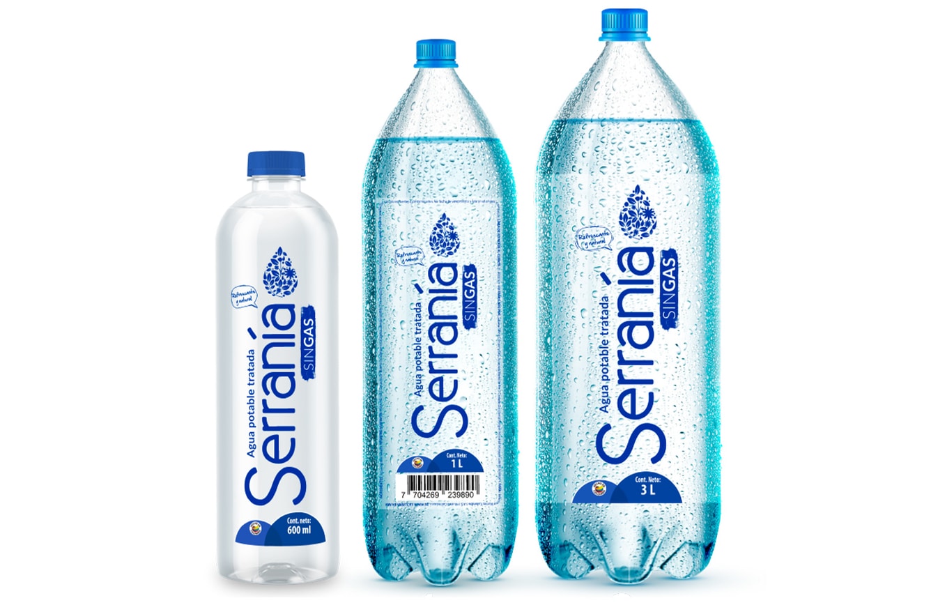 Three water bottles from Serranía private brand.