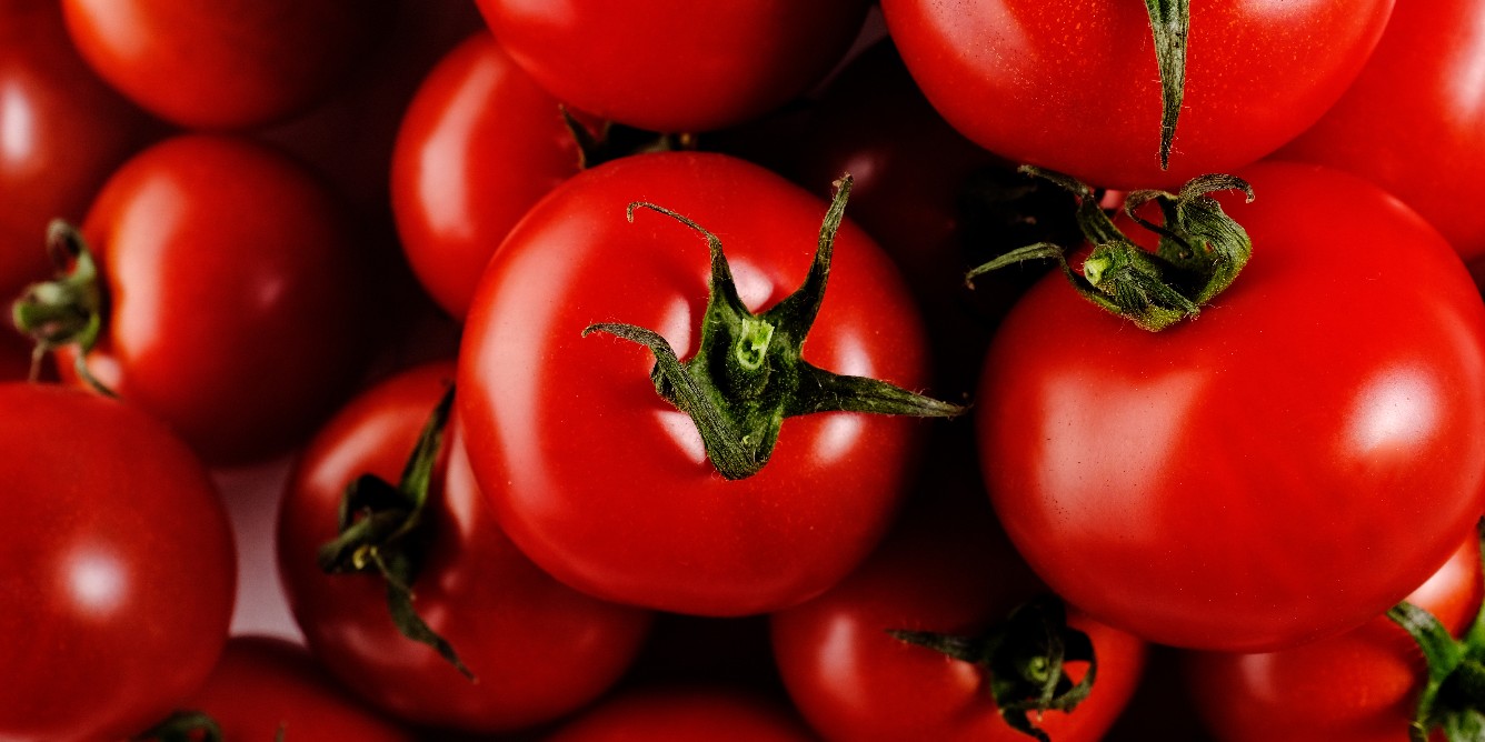 Round tomatoes.