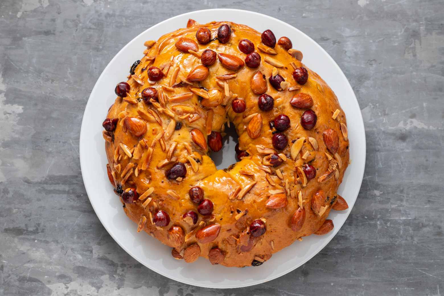 Sliced traditional Portuguese Christmas cake, called Bolo Rei, made with  candied fruits Stock Photo by ©Lusoimages 13316451