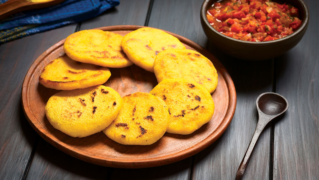 Wooden plate of amasijos