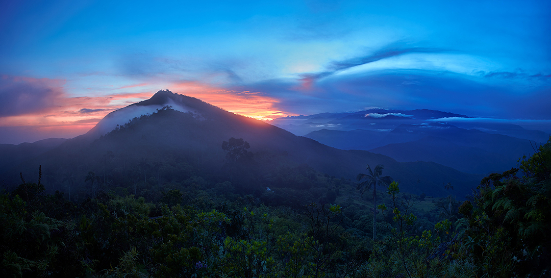 Panoramic photography with Pico Cristobal Colon, the tallest mountain in Colombia. Sunrise with isolated mountain.