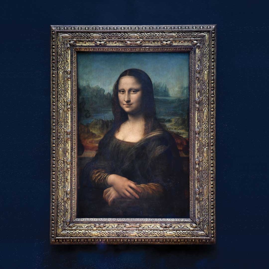 Leonardo da Vinci's masterpiece, the "Mona Lisa," returned to her usual spot in Paris' Louvre Museum on October 7 following a two-month renovation for the gallery housing the world's most famous painting.